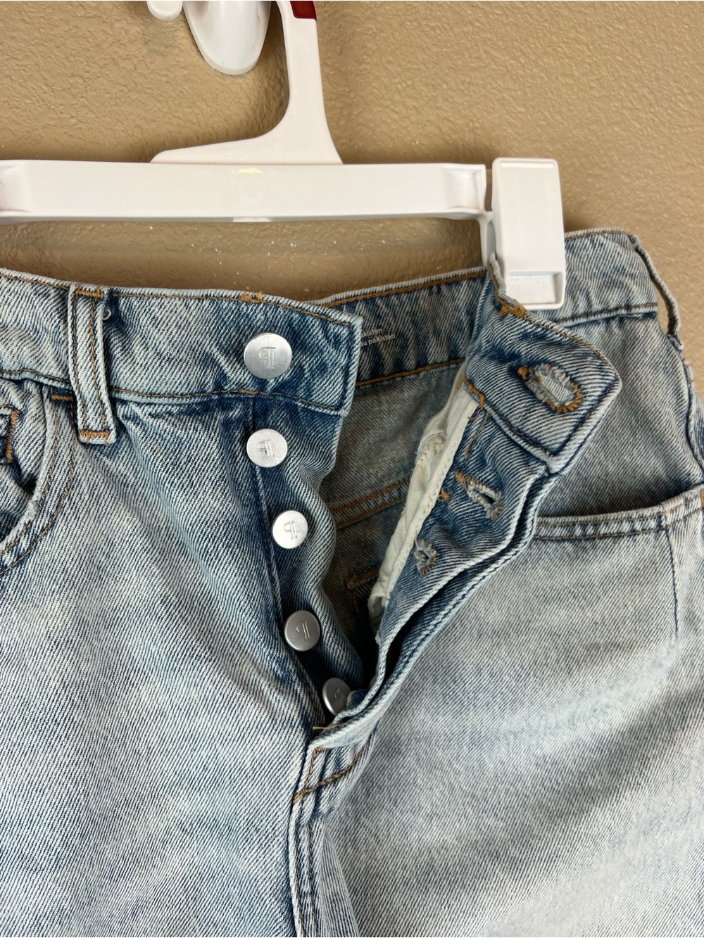 Pilcro Devon Jean Shorts - Picture 9 of 11